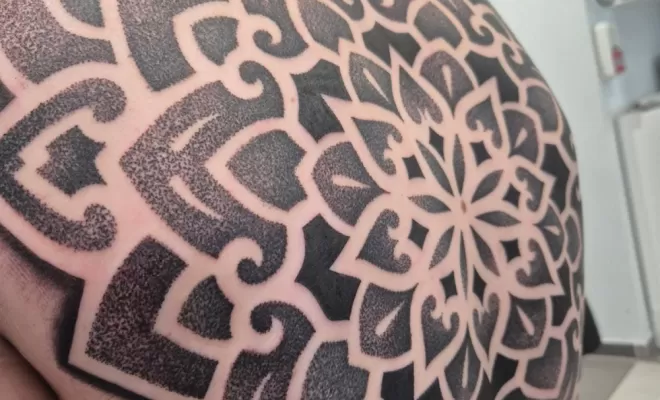 Tatouage mandala à Brest , Brest, IRREVERSIBLE